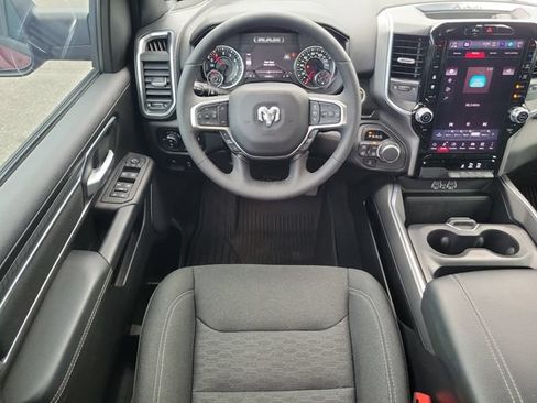 Used 2025 RAM 1500 Big Horn AWD/4WD image 6
