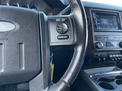 Used 2011 Ford F250 Lariat w/ Lariat Interior Pkg image 29