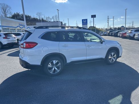 Used 2019 Subaru Ascent Premium image 11