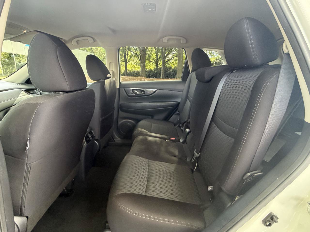 Used 2020 Nissan Rogue S w/ Special Edition Package FWD image 13