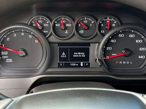 Used 2024 Chevrolet Silverado 1500 Custom image 32