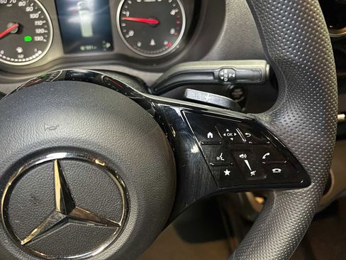 Used 2025 Mercedes-Benz Sprinter 2500 image 23