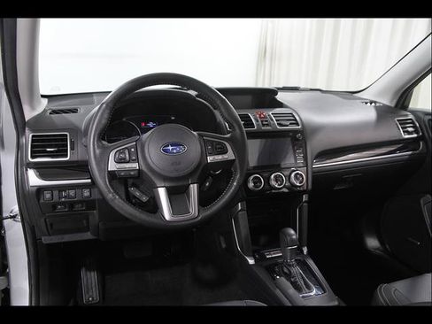 Used 2018 Subaru Forester 2.5i Touring w/ Popular Package #2 AWD/4WD image 6