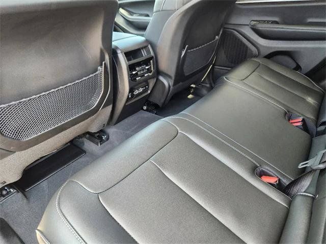 Certified 2023 Jeep Grand Cherokee Limited AWD/4WD image 28