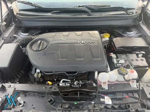 Used 2021 Jeep Cherokee Limited AWD/4WD image 38