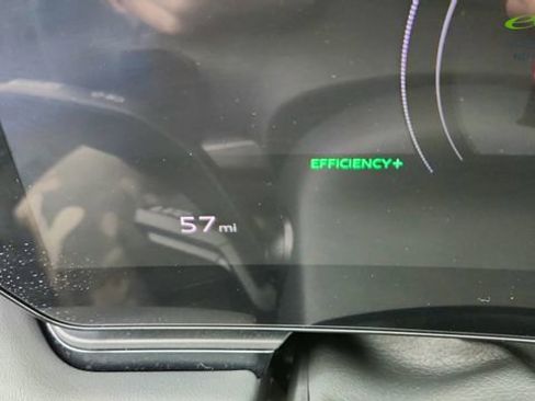 Used 2025 Audi A6 e-tron Premium Plus w/ Premium Plus RWD image 39