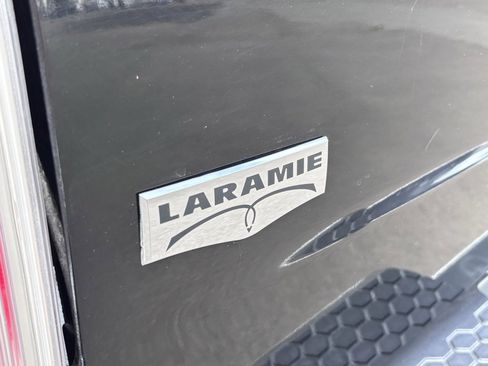 Used 2015 RAM 1500 Laramie w/ Convenience Group image 5