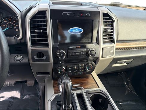 Used 2018 Ford F150 Lariat image 15