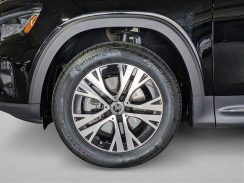 Certified 2025 Mercedes-Benz GLB 250 image 25