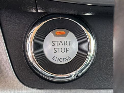 Used 2023 Nissan Murano S FWD image 16