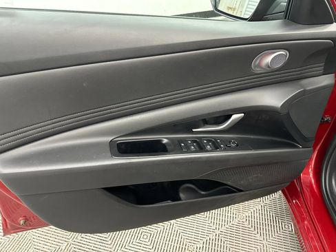 Used 2025 Hyundai Elantra SEL w/ Cargo Package FWD image 10