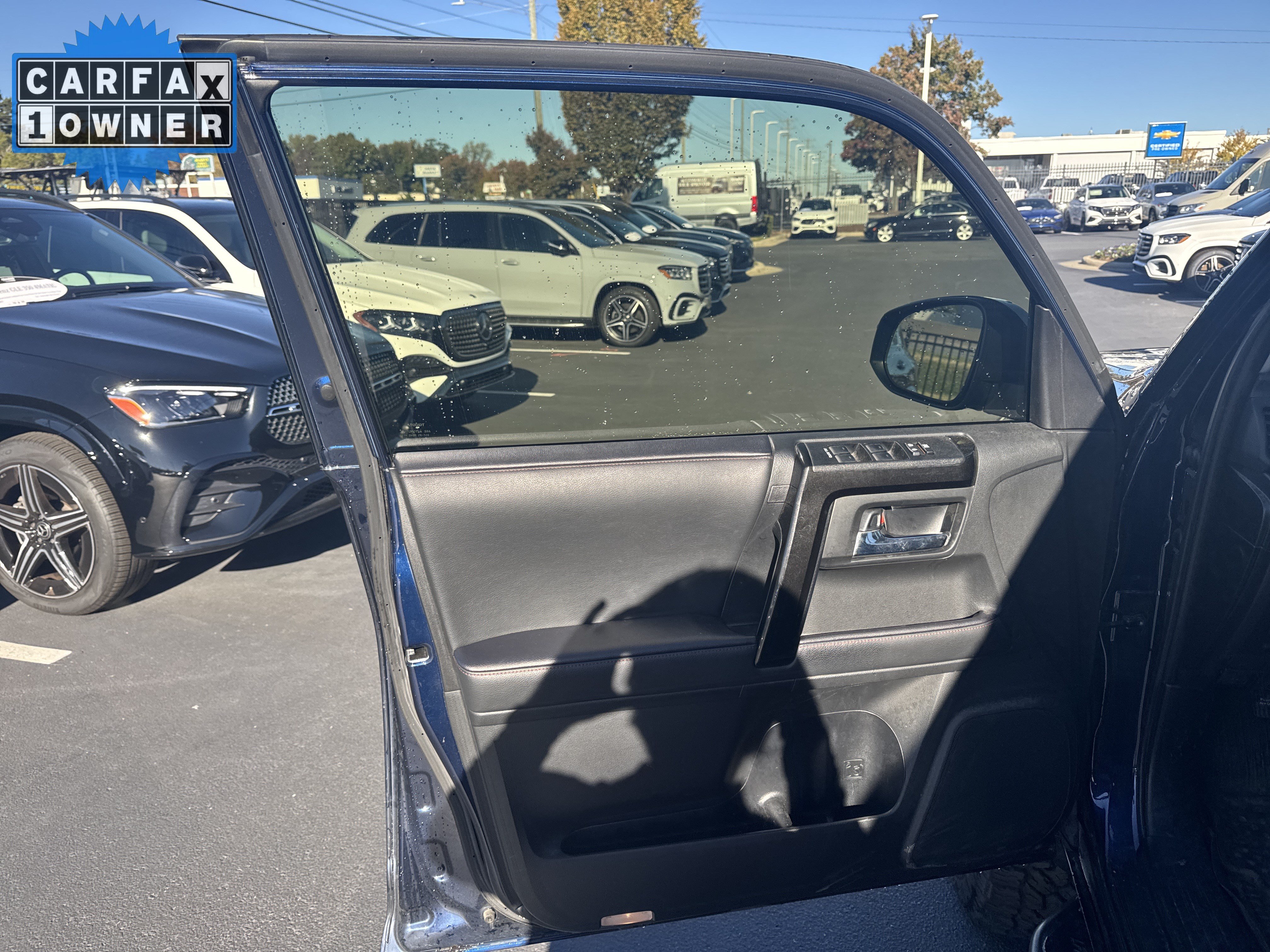 Used 2021 Toyota 4Runner Venture w/ Moonroof Package AWD/4WD image 14