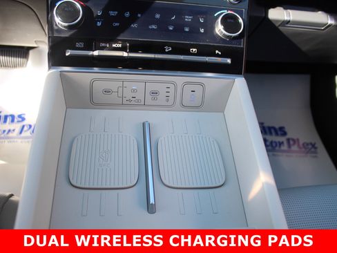 Used 2025 Hyundai Santa Fe Limited image 25