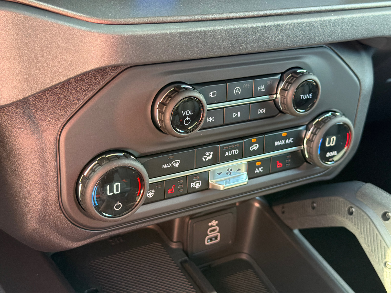 New 2026 Ford Bronco Raptor AWD/4WD image 31