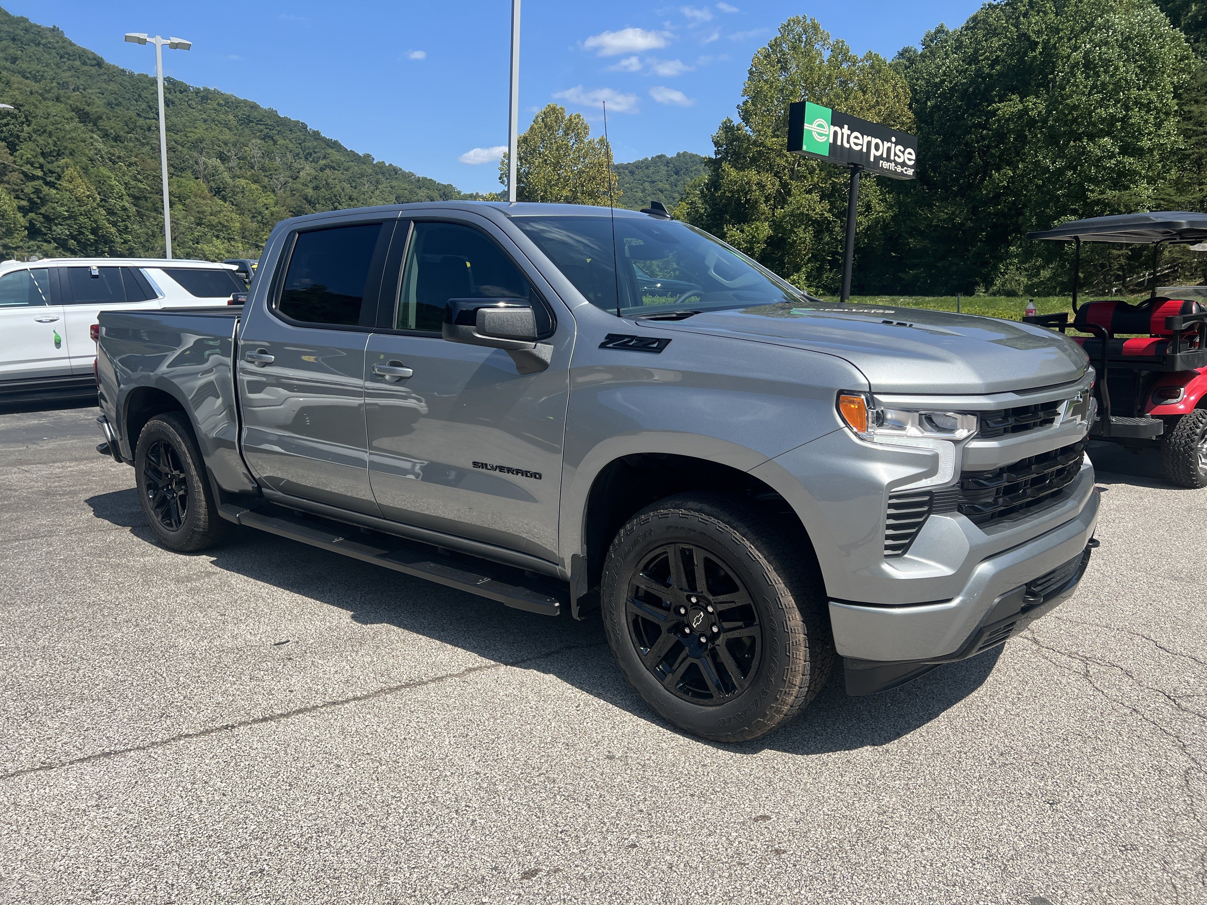 New 2026 Chevrolet Silverado 1500 RST w/ Z71 Off-Road Package AWD/4WD image 3