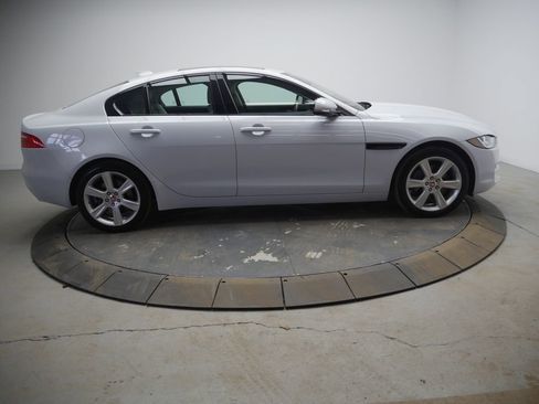 Used 2018 Jaguar XE Prestige AWD/4WD image 8