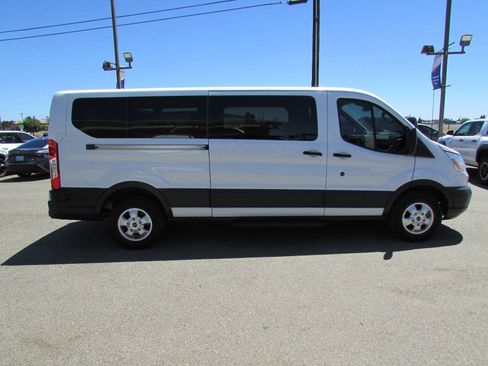 Used 2017 Ford Transit 350 XLT RWD image 6