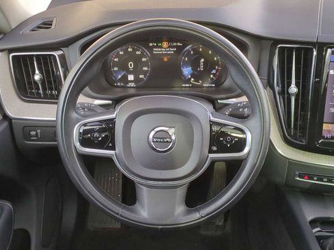Used 2021 Volvo XC60 T5 Inscription image 24