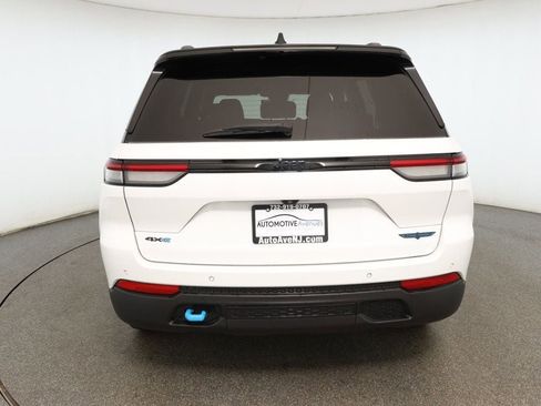 Used 2023 Jeep Grand Cherokee Trailhawk image 5