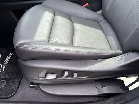 Used 2024 Cadillac XT5 Premium Luxury image 17