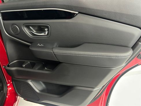 New 2025 Honda Pilot Touring image 23