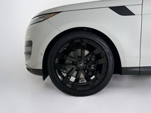 Used 2024 Land Rover Range Rover Sport SE image 27