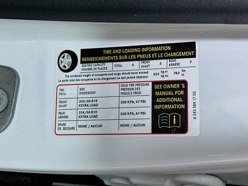 Certified 2023 Mercedes-Benz EQB 300 4MATIC w/ Driver Assistance Package image 41