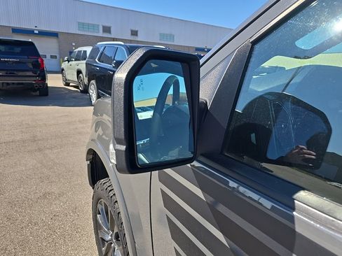 Used 2018 Ford F150 XLT w/ Equipment Group 302A Luxury AWD/4WD image 6