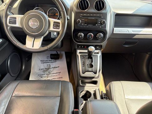 Used 2017 Jeep Compass High Altitude FWD image 10