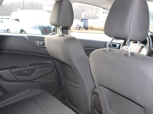 Used 2016 Ford Fiesta SE image 25