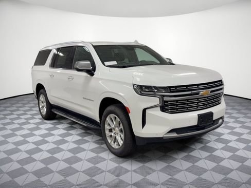 Used 2024 Chevrolet Suburban Premier RWD image 7