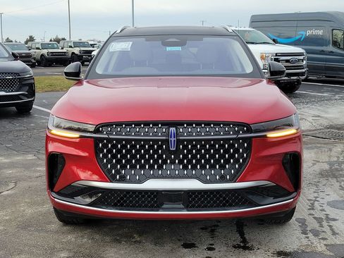 New 2026 Lincoln Nautilus Reserve image 2