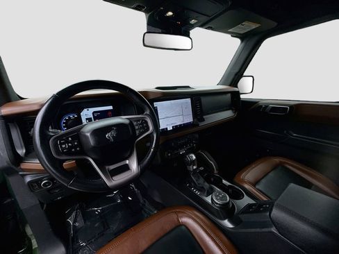 Used 2024 Ford Bronco Outer Banks image 9