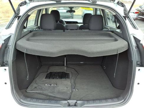 Certified 2023 Nissan Kicks SV FWD image 7