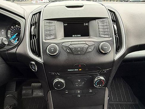 Used 2018 Ford Edge SE AWD/4WD image 17