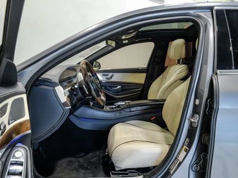 Used 2019 Mercedes-Benz S 560 4MATIC Sedan image 5