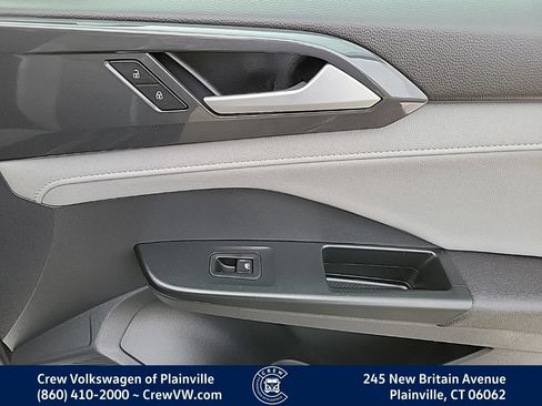 Certified 2023 Volkswagen Taos SEL AWD/4WD image 44