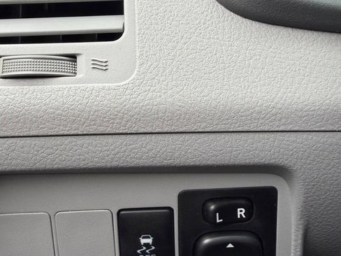 Used 2010 Toyota Corolla LE image 28