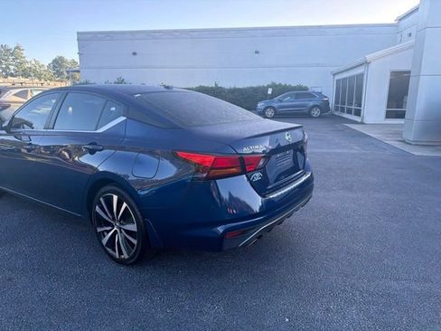 Used 2021 Nissan Altima 2.5 SR FWD image 9