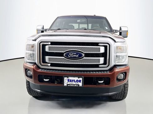 Used 2016 Ford F350 Platinum w/ Platinum Package image 2