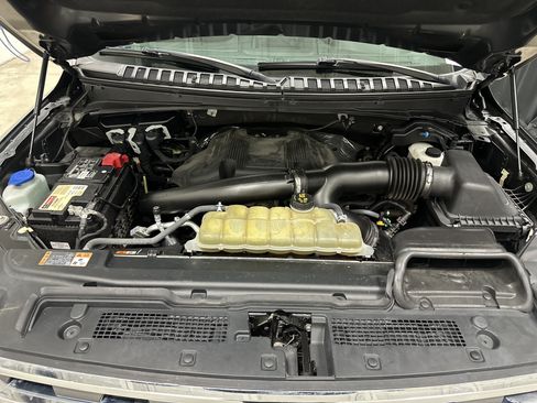 Used 2020 Ford Expedition Max XLT w/ Equipment Group 202A AWD/4WD image 37
