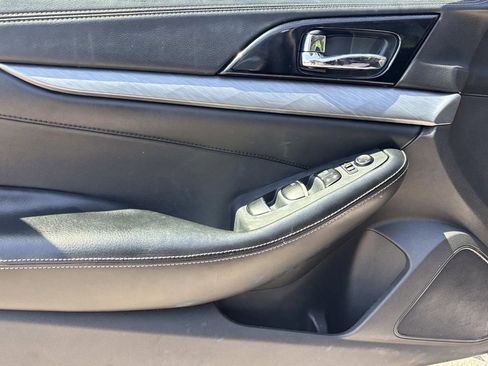 Used 2017 Nissan Maxima 3.5 SL w/ Interior Lighting Package image 13