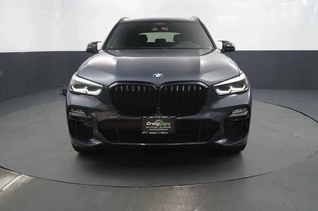 Used 2021 BMW X5 M50i AWD/4WD image 8