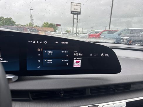 Used 2023 Lucid Air Touring AWD/4WD image 28