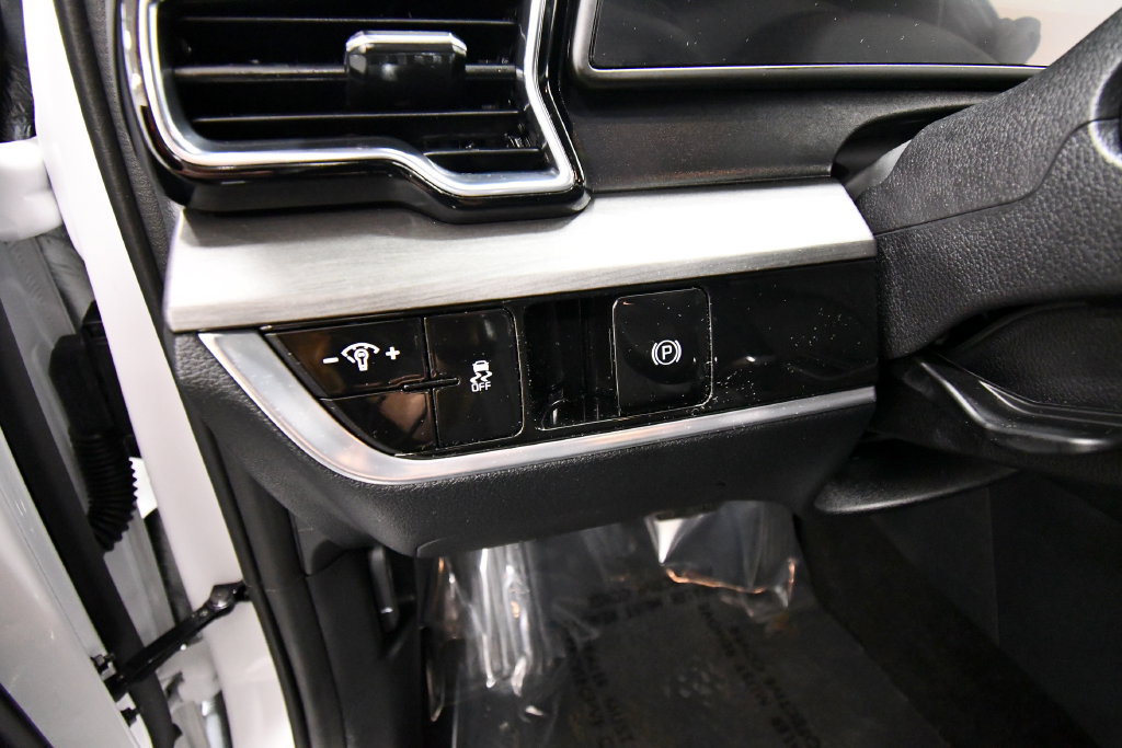 Certified 2025 Kia Sportage X-Line AWD/4WD image 19
