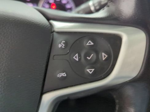 Used 2022 GMC Terrain SLT w/ Tech Package FWD image 16