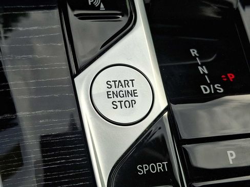 Used 2024 BMW X5 xDrive40i w/ M Sport Package AWD/4WD image 20