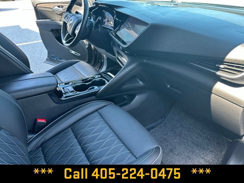 Used 2023 Buick Envision Avenir FWD image 23