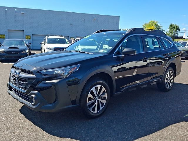 Certified 2025 Subaru Outback AWD/4WD image 3