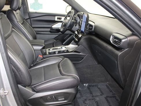Used 2024 Ford Explorer ST w/ Equipment Group 401A image 31